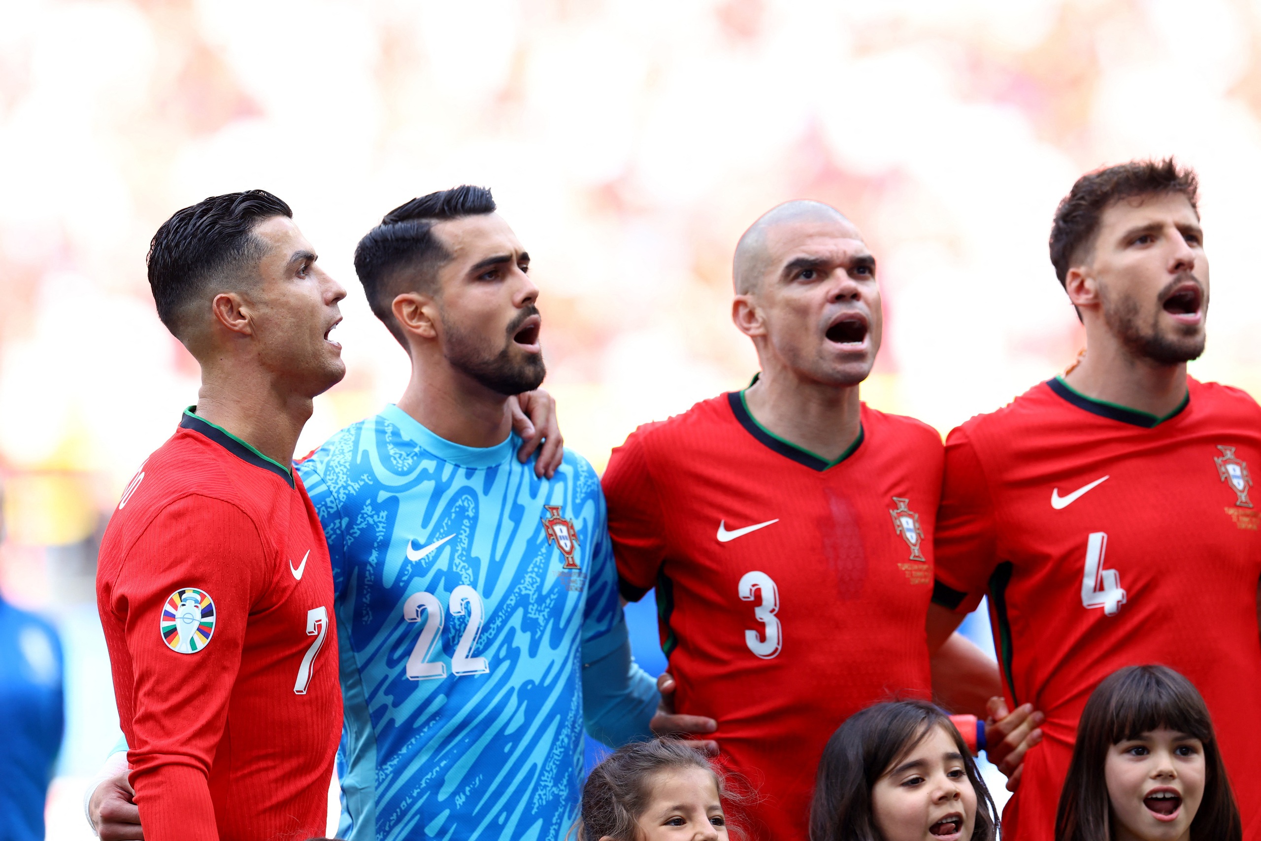 ‘Ông già gân’ Pepe: Người chẳng thể bị hào quang của Ronaldo che mờ- Ảnh 2.